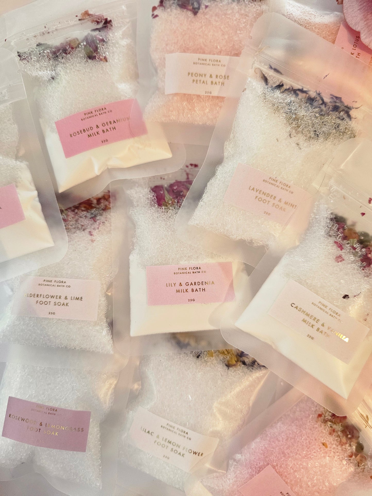 Sweet Pea & Jasmine Petite Petal Bath - 25g